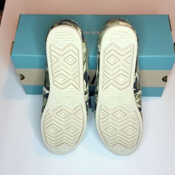 Toms Dirty Olive Camouflage Alpargata Slip-On 10 NWT - Picture 6 of 7